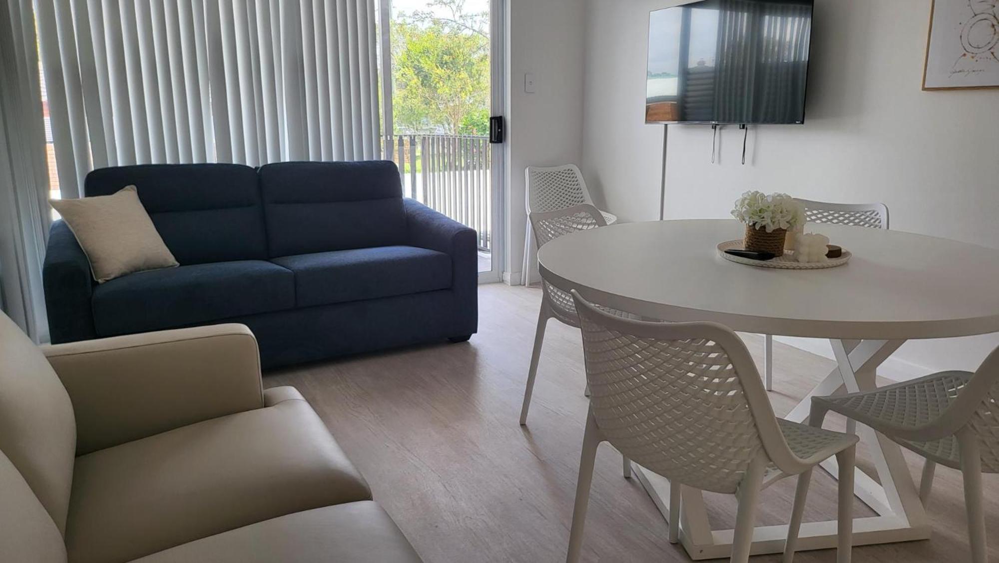 Husky 19 Beautifully Appointed Apartments - Great Location - In The Heart Of Husky Хъскисън Екстериор снимка
