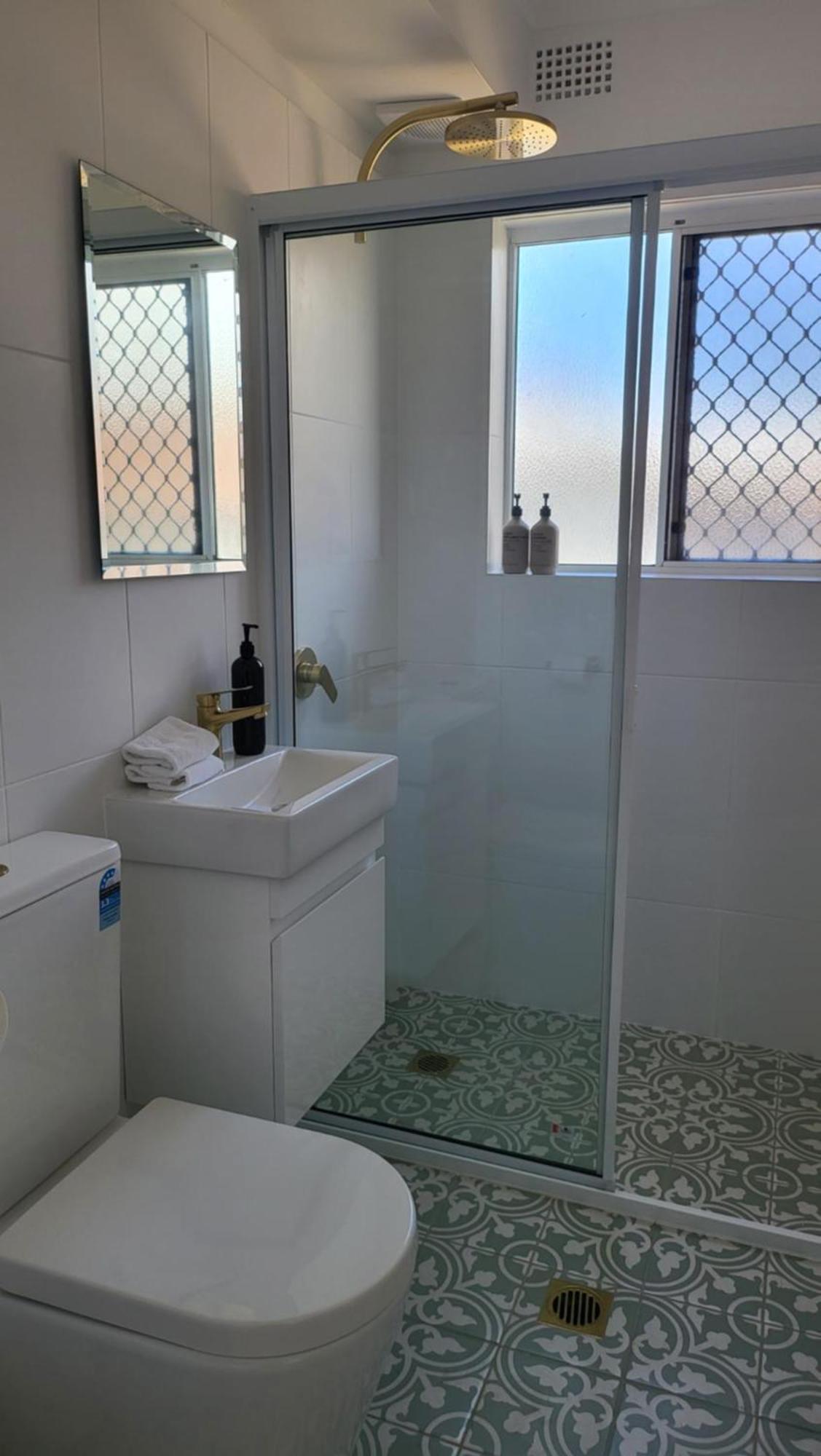 Husky 19 Beautifully Appointed Apartments - Great Location - In The Heart Of Husky Хъскисън Екстериор снимка