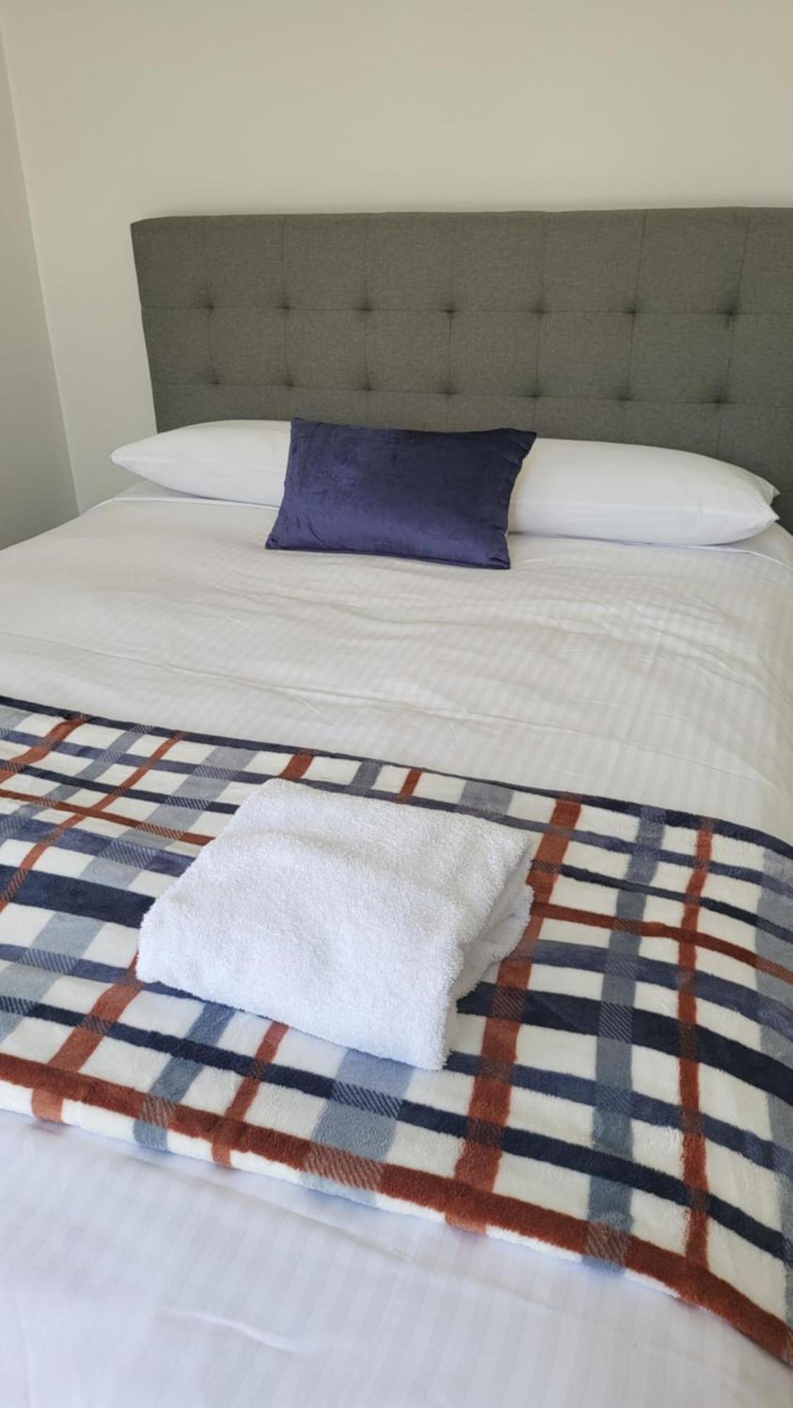 Husky 19 Beautifully Appointed Apartments - Great Location - In The Heart Of Husky Хъскисън Екстериор снимка