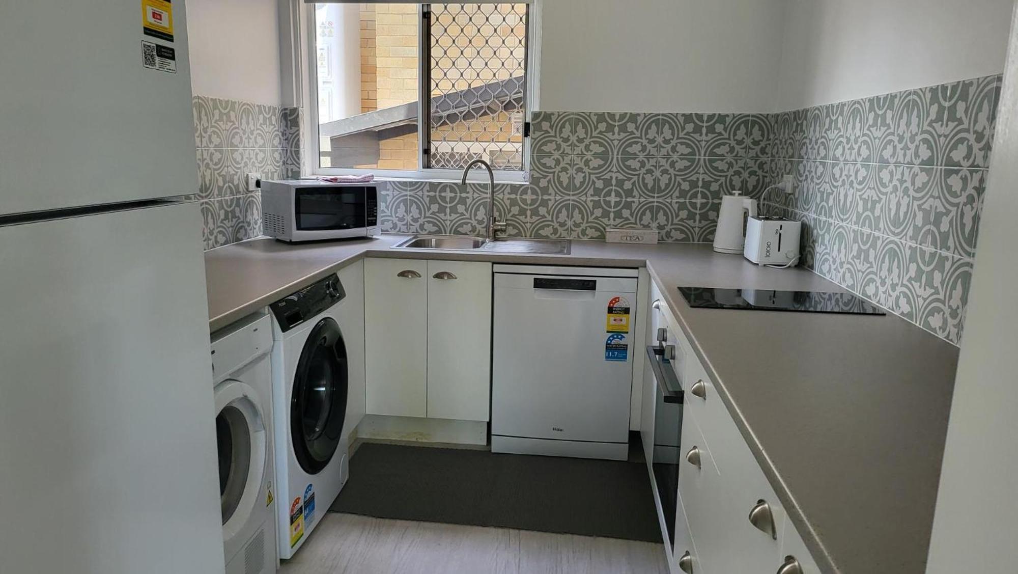 Husky 19 Beautifully Appointed Apartments - Great Location - In The Heart Of Husky Хъскисън Екстериор снимка