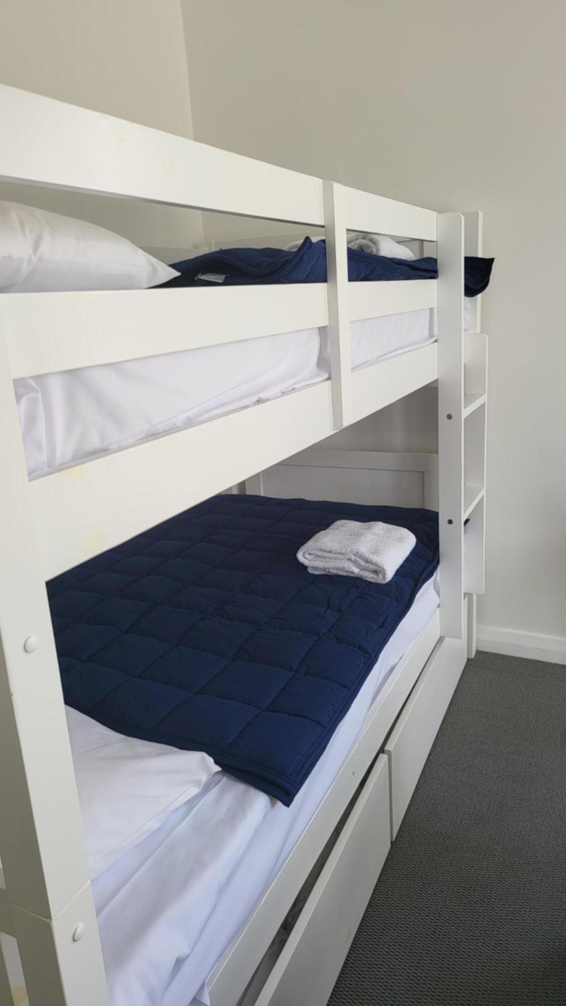 Husky 19 Beautifully Appointed Apartments - Great Location - In The Heart Of Husky Хъскисън Екстериор снимка
