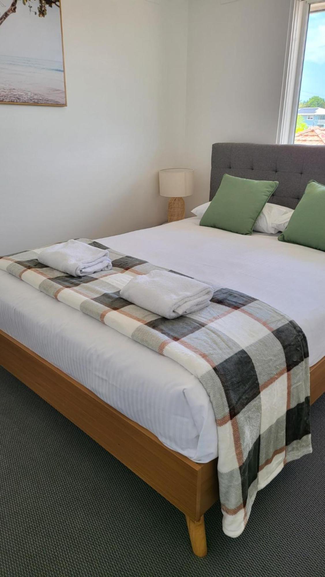Husky 19 Beautifully Appointed Apartments - Great Location - In The Heart Of Husky Хъскисън Екстериор снимка